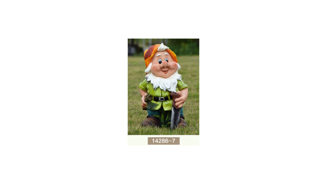 Dwarf with Saw 25*21*39cm ( to change photo )