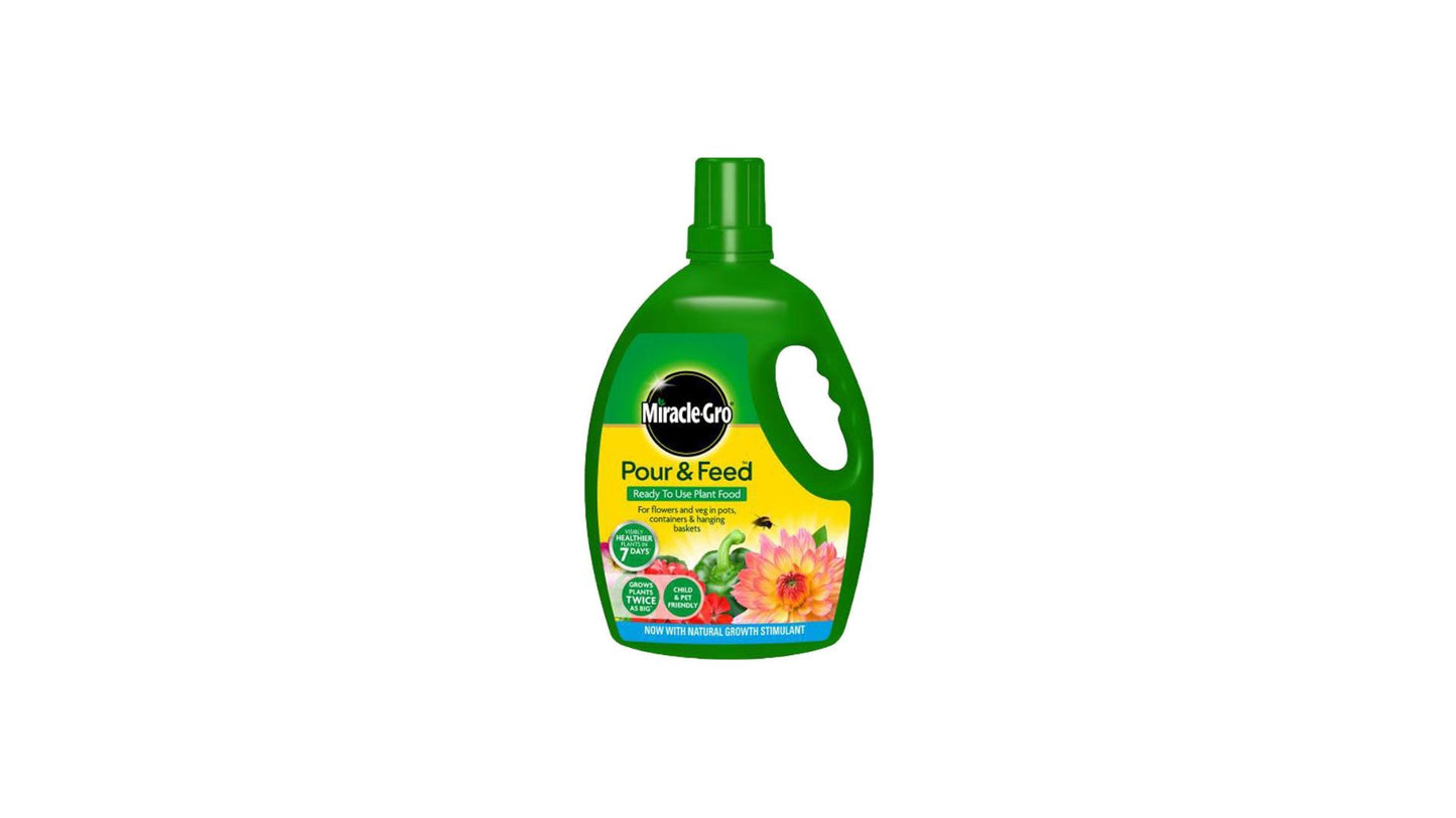 Miracle Grow Pour & Feed
